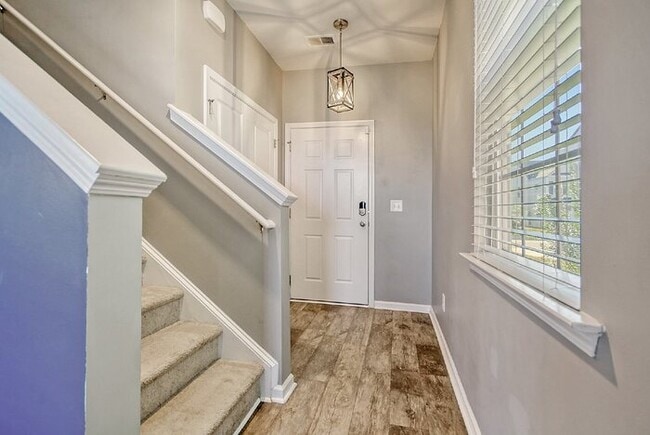 Photo - 838 Redbud Ln