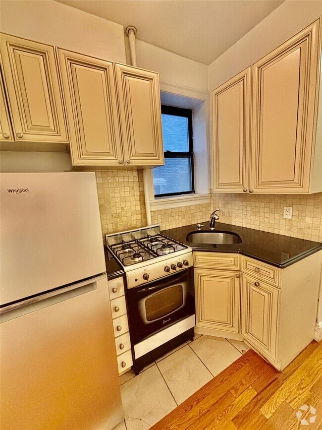 Building Photo - 211 W 88th St Unit 1C Rental