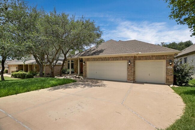 Photo - 16612 Barrhead Cove