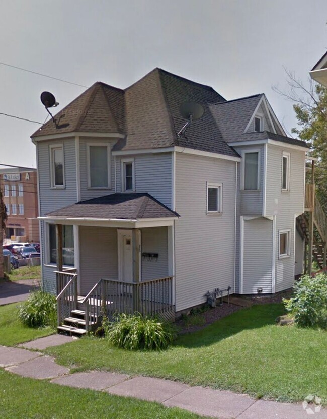 Building Photo - 223 N 11th Ave E Unit #1 Rental