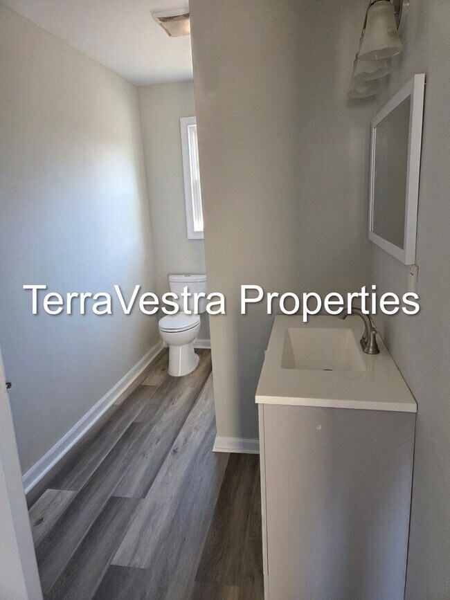 Photo - 711 N 3rd St Unit 2