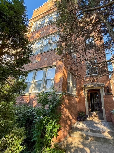 Photo - 6327 N Oakley Ave Unidad 1