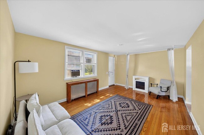 Photo - 513 Brooklawn Ave Unit B1