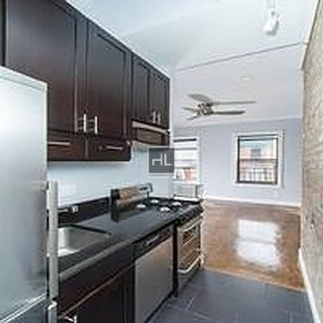 Building Photo - Elizabeth Street Rental