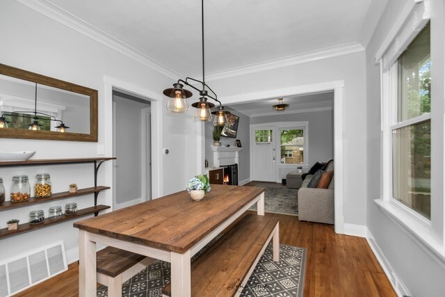 Photo - 204 E Burlington St