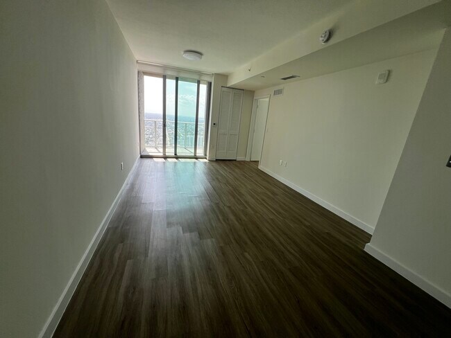 Photo - 529 SW 3rd St Unidad A2