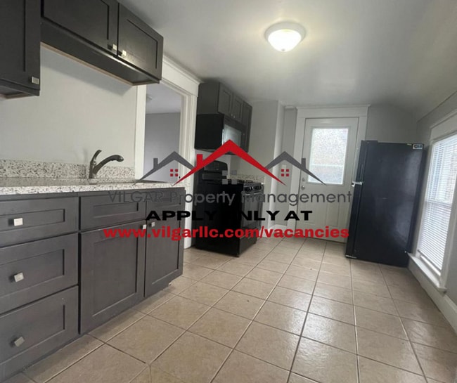 Photo - 311 Fox St Unit 311 1/2