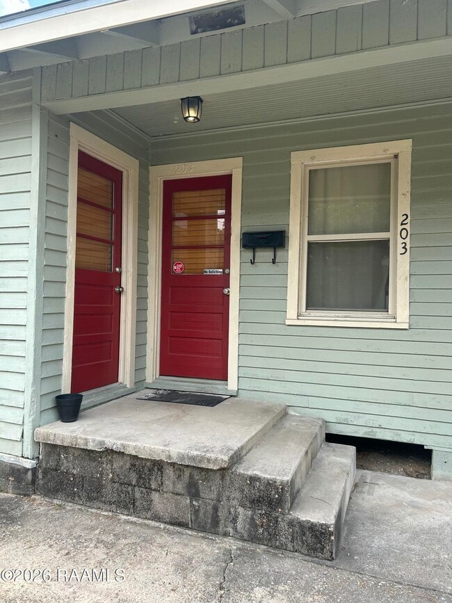 Photo - 203 Armand St