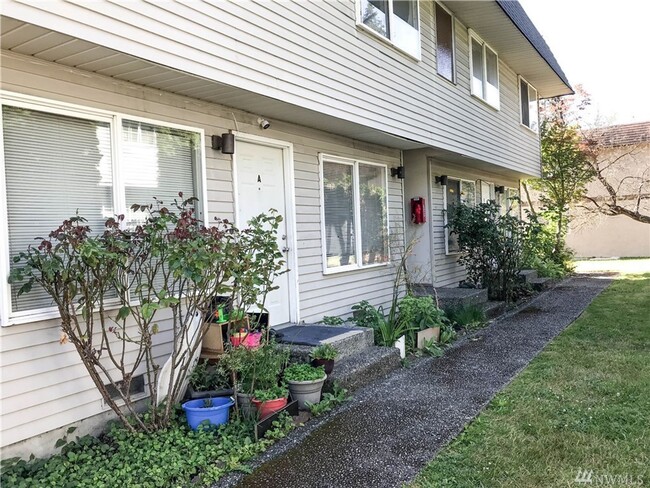 Photo - Beautiful ground floor unit in Lynnwood 4-plex Unit D