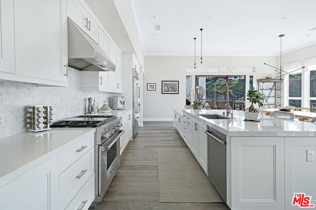 5827 Meadowlark Pl Unit 3