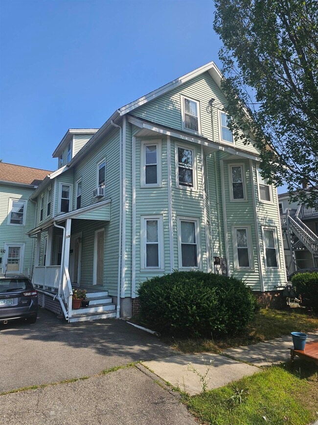 Building Photo - 19 E Concord St Unit B Rental