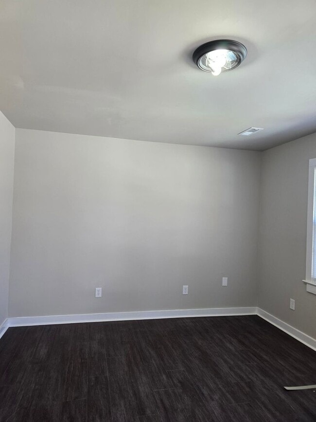 Building Photo - Coming Soon- Newly Renovated Unit 443 Hilltop Drive Rental