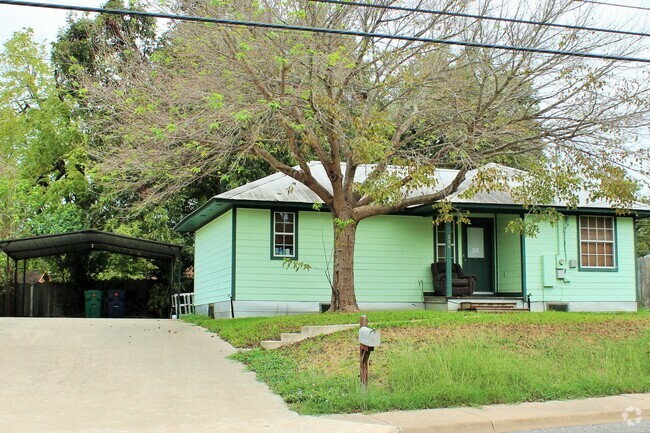 Building Photo - 1206 E Alamo St Rental