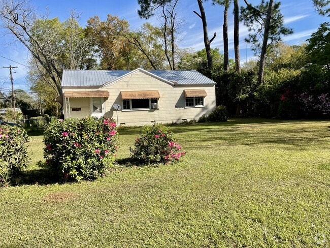 Building Photo - 1715 Gillespie Ave Rental