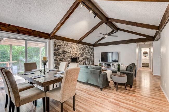 Photo - 705 N Dryden Cir