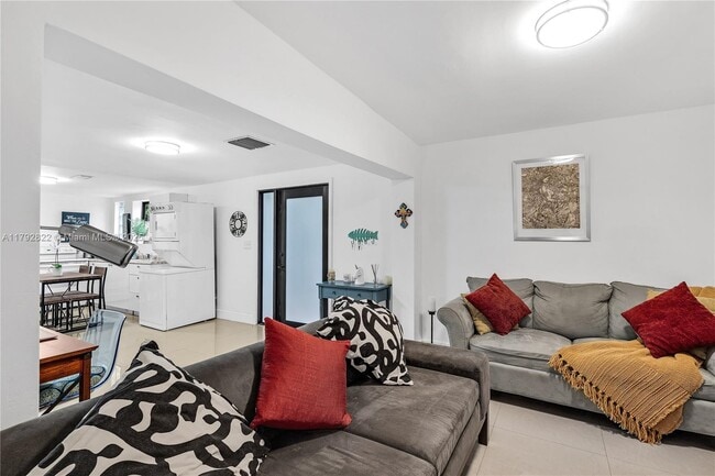 Photo - 519 NW 52nd St