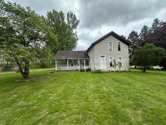 Building Photo - 12634 L Dr N