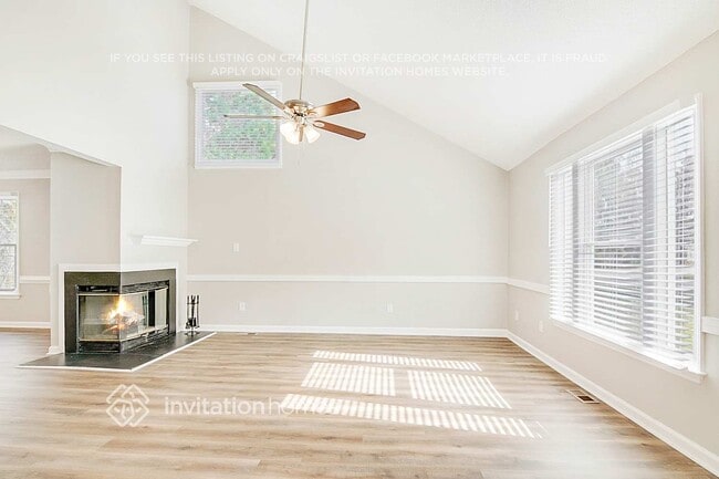 Photo - 524 Bluestone Rd