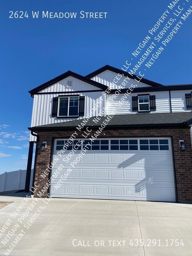 3 Bedroom Crescent Hills Townhome. - 3 Bedroom Crescent Hills Townhome.