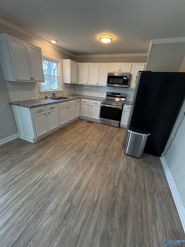 Photo - 3118 Adonna Dr NW