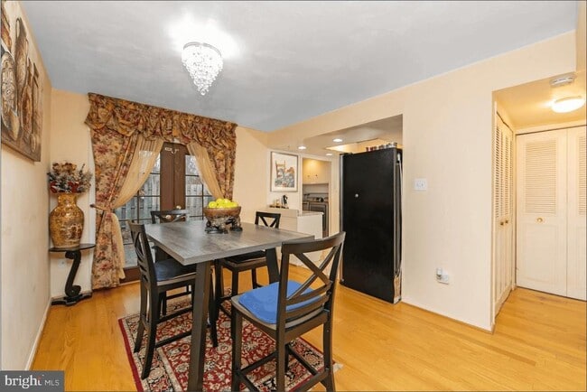 Photo - 40 Rittenhouse Dr