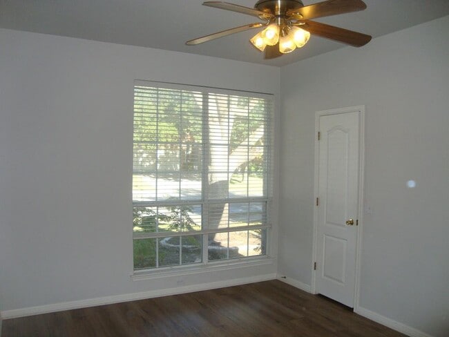 Photo - 503 Ambrose Dr