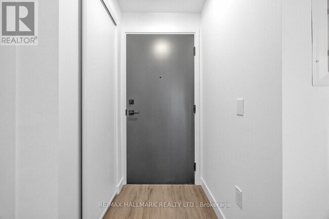 Photo - 1635 Military Trail Unité 206