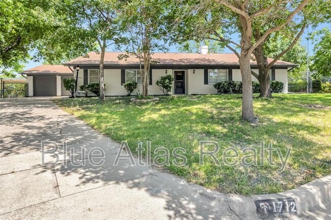 Building Photo - 1712 Dakar Rd W Rental