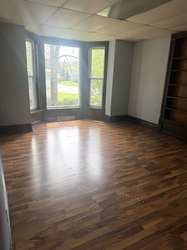 Large den area - 216 S. College Avenue Unit 216 - Lower