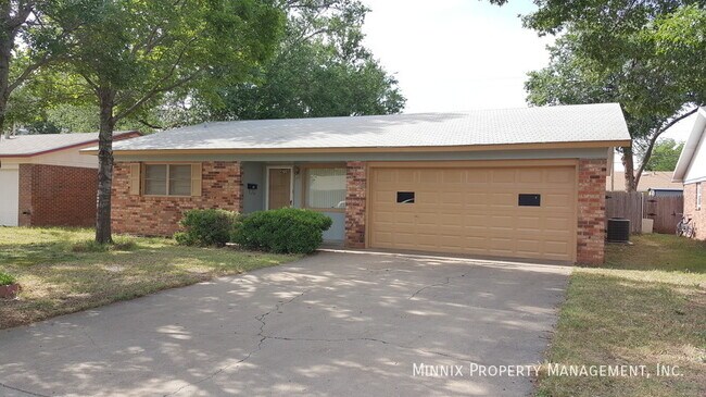 Photo - 4209 51st St