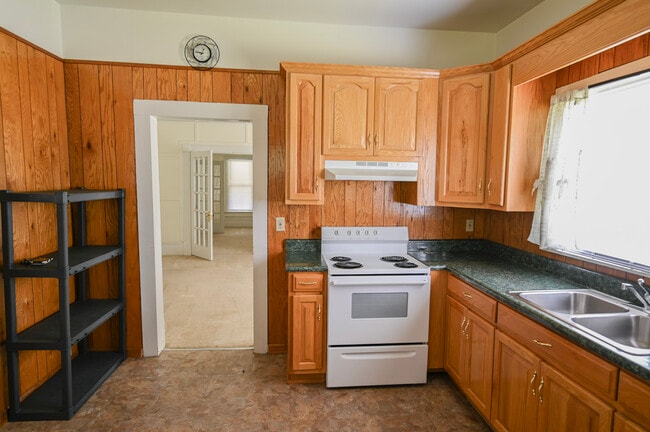 Photo - 211 Wilkerson St