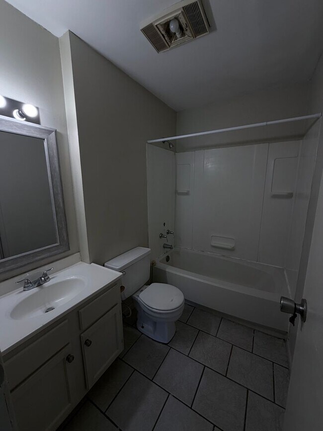 Photo - 308 Knollwood/Strasbourg Unit 509 A