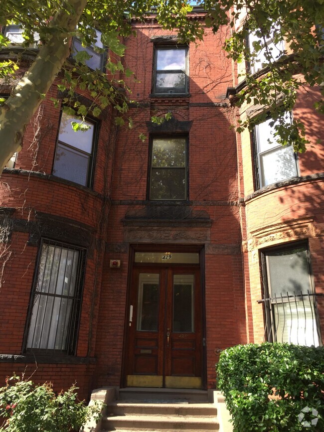 Building Photo - 429 Marlborough St Unit 429 Marlborough St #1 Rental