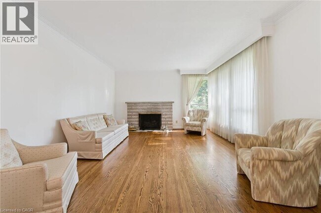 Photo - 1095 Linbrook Rd