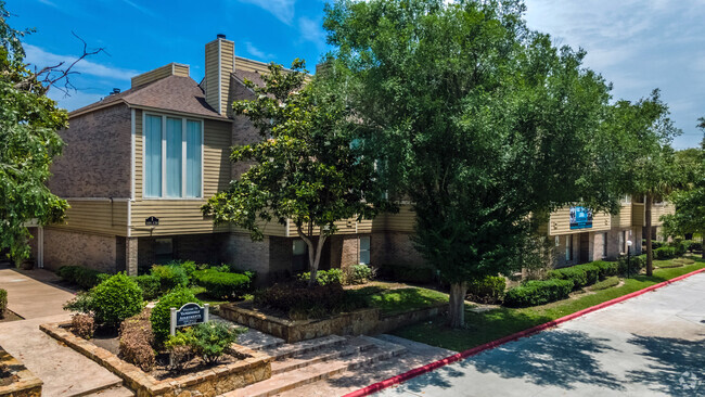 Building Photo - Vanderbilt Lodge Rental