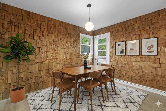 Photo - 60 Leslie Ave