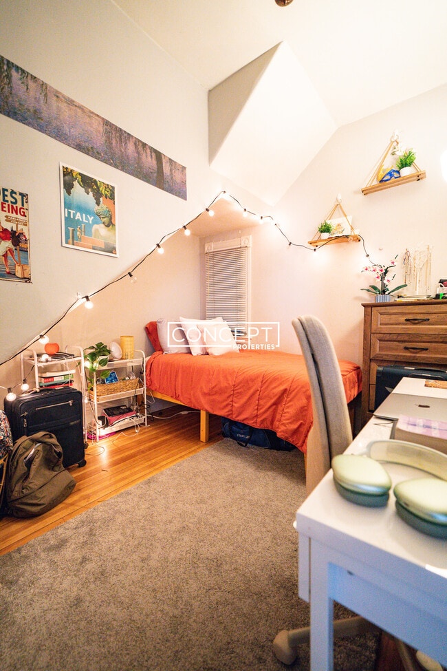 Photo - 98 Calumet St Unit 1