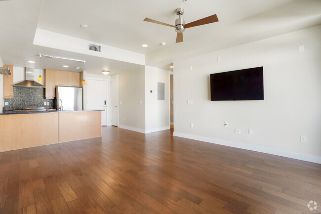 Building Photo - Amazing apartment in Jefferson Park with v... Unit 405