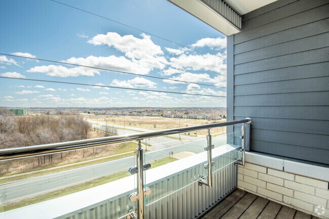 1BR, 1BA - 809SF
