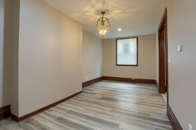 Photo - 2122 Jefferson St