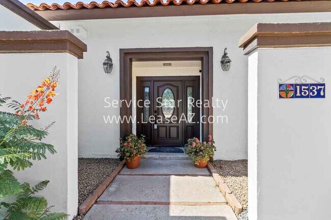 Photo - 1537 W Frier Dr