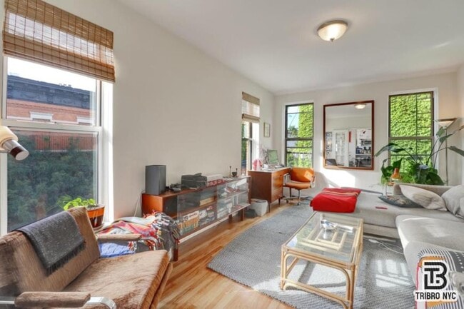 Photo - 3 bedroom in Queens NY 11385 Unit 3E