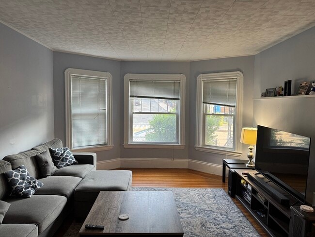 Building Photo - 229 Highland Ave Unit 1