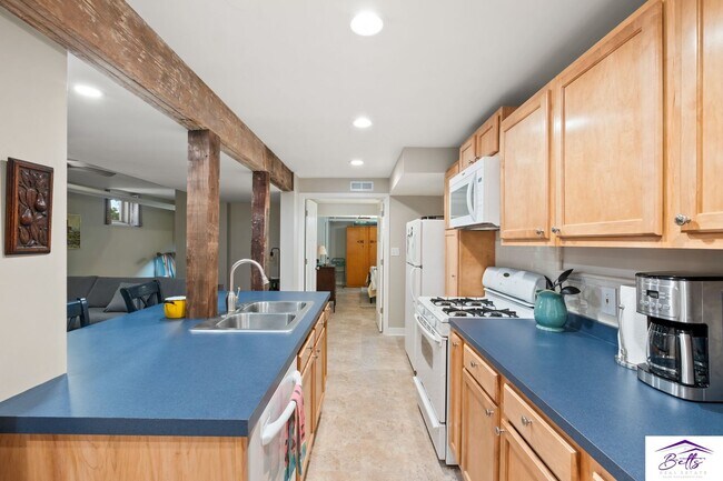 Photo - 132N33RD Unit 132 N 33RD 1