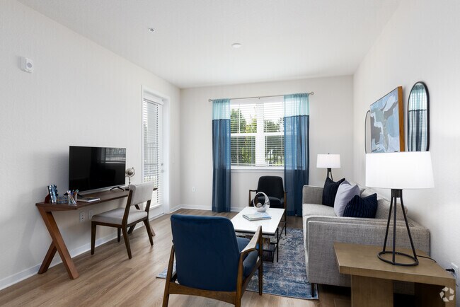 2BR, 2BA - 966SF