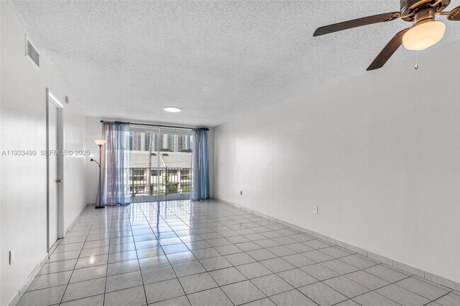 Photo - 3716 NE 168th St Unit 302