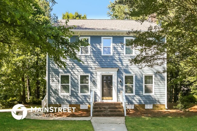 Photo - 696 Journey St SW