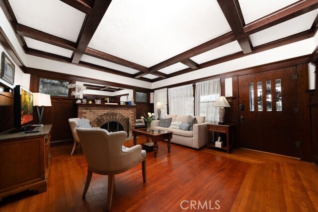 Photo - 1243 E Taft Ave Casa