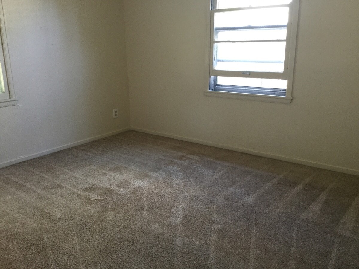 Photo - Comfortable 3 BR Single Family Home