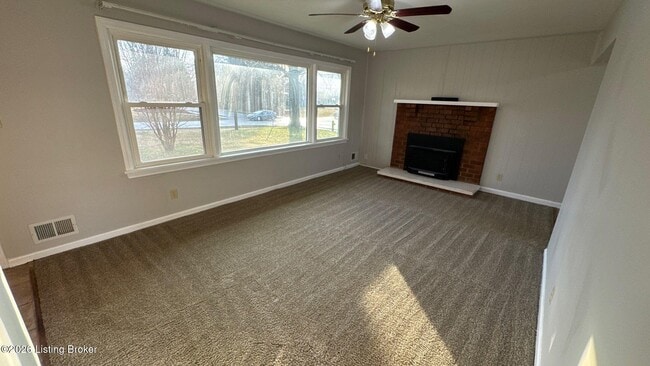 Photo - 6001 Applegate Ln